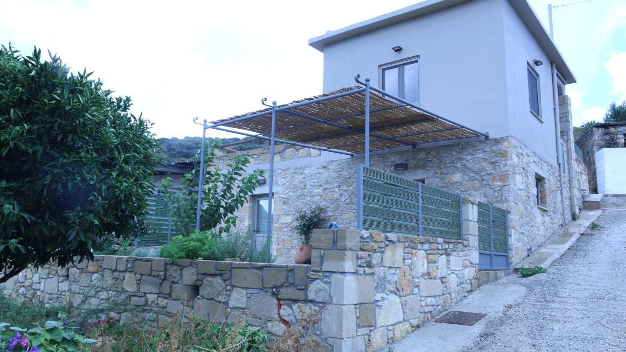 Mouri Village Aikirgiannis エクステリア 写真