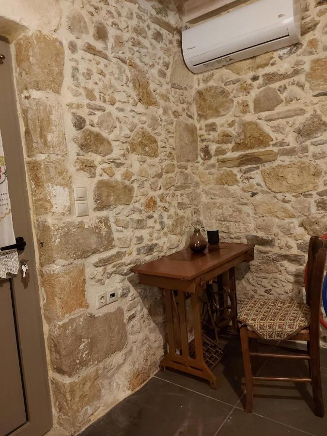 Mouri Village Aikirgiannis エクステリア 写真